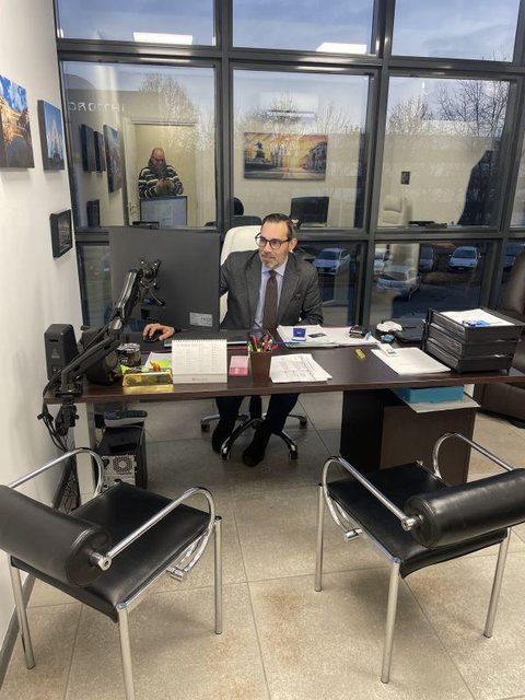 Ufficio della sede di Biassono con postazione direzionale